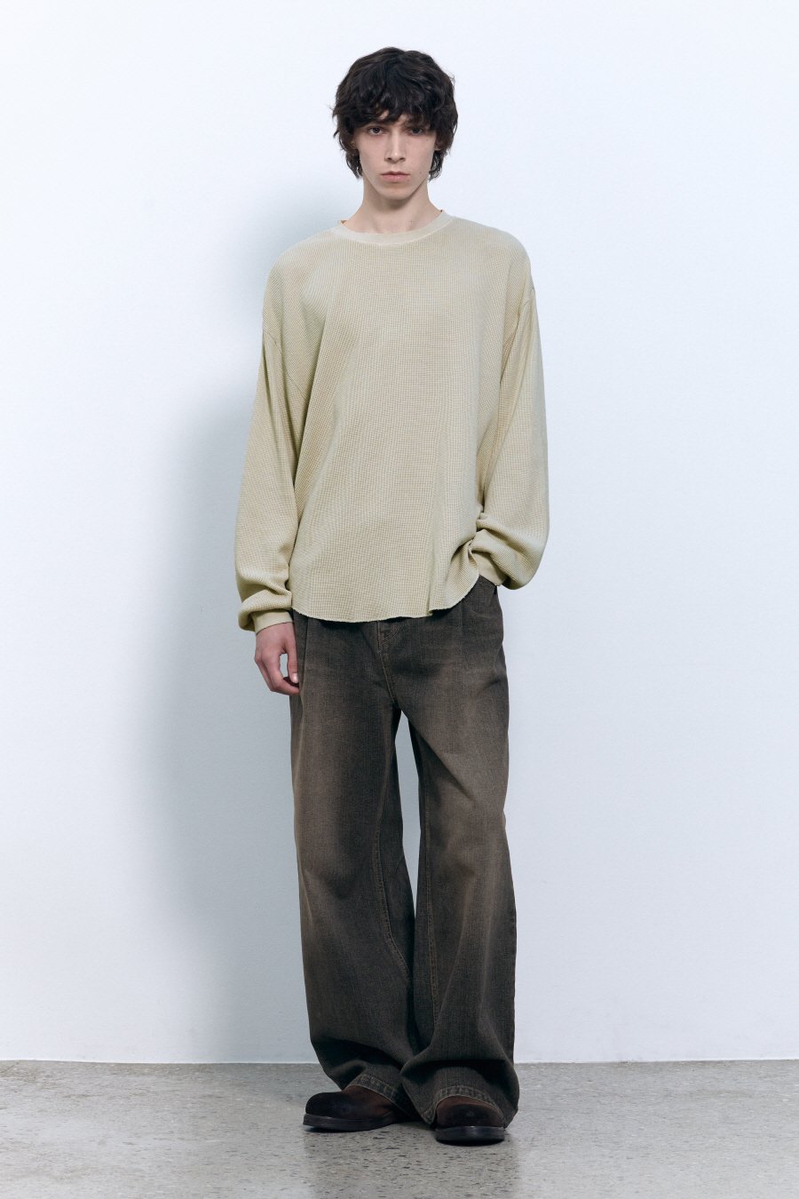 【SCENERITY】Sand one-tuck denim pants Sand one-tuck denim pants - SCENERITY